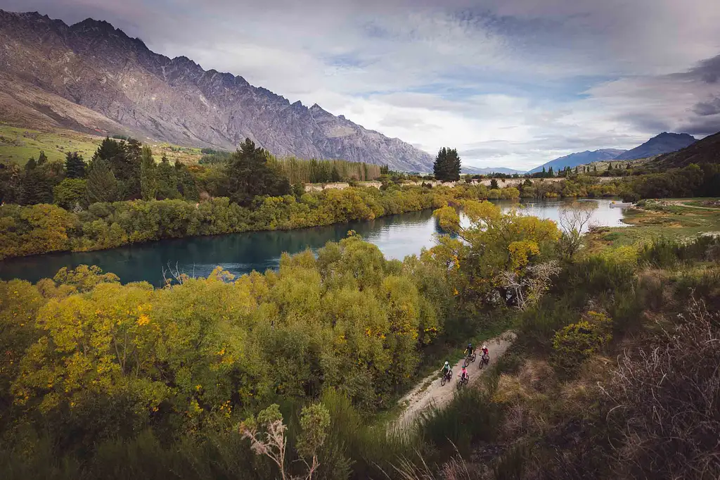 Arrowtown to Queenstown Self-guided Bike Ride