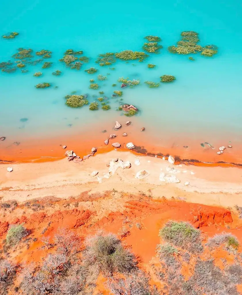 Broome Scenic Helicopter Flight + Pearl Farm Tour with Lunch