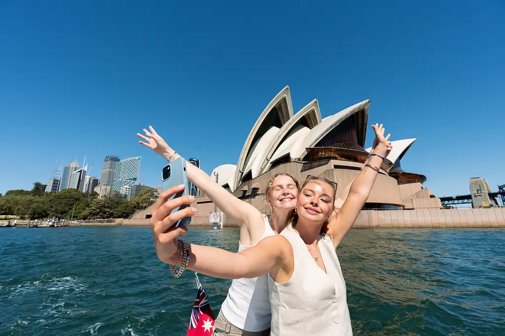 Sydney Icons, Bays & Beaches Cruise | Half Day