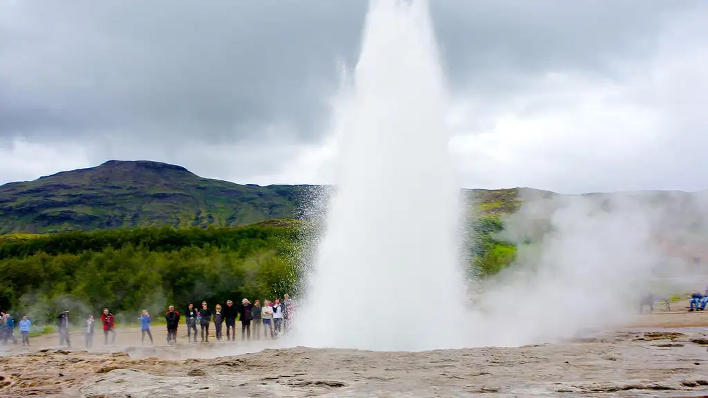 5 Days Iceland Northern Lights & Golden Circle | G Adventures