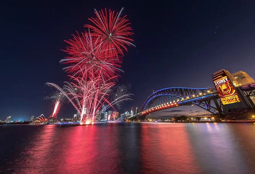 Vivid Sydney 2025: All-inclusive Dinner Cruise with Beverage Package
