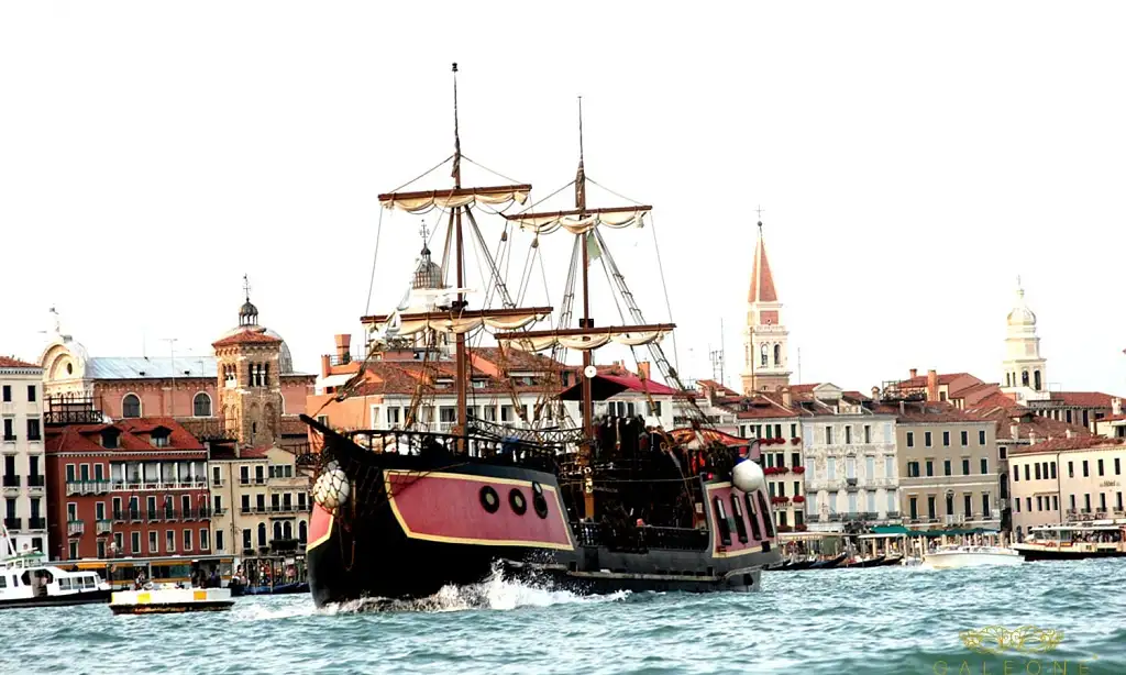 Galleon Dinner Cruise In Venice - Main Deck Seat