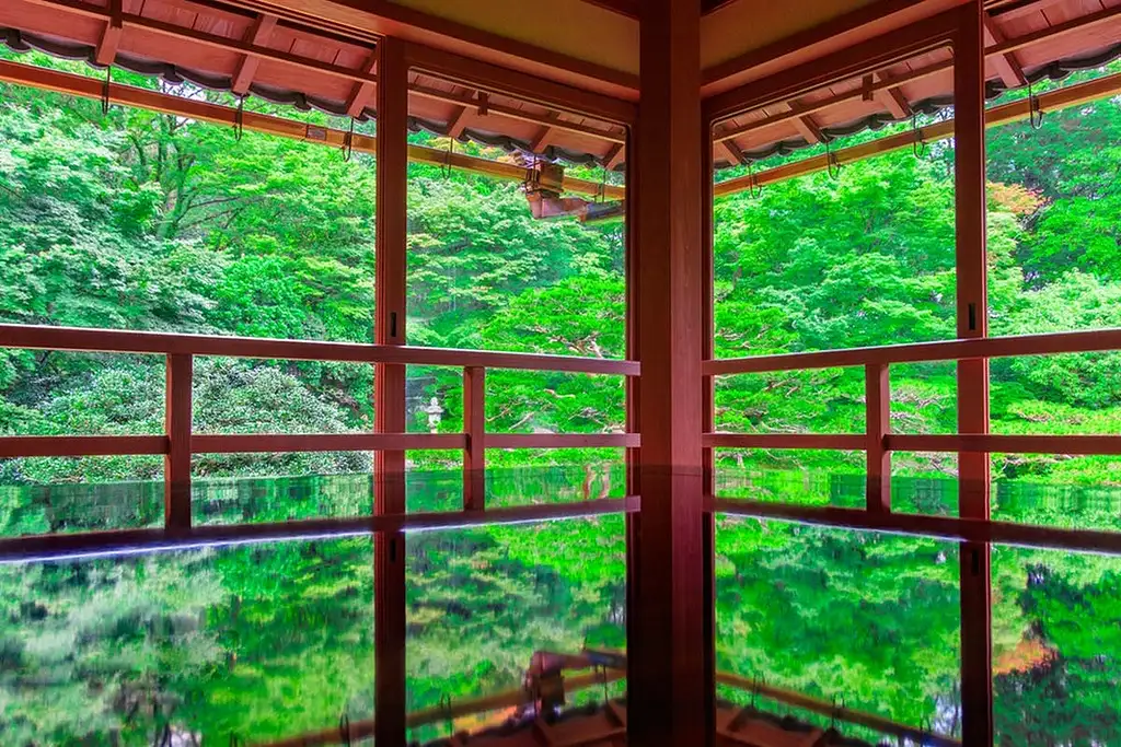 Shiga Day Trip with Miho Museum, Lake Biwa and Waterbird Shrine | Full Day Tour