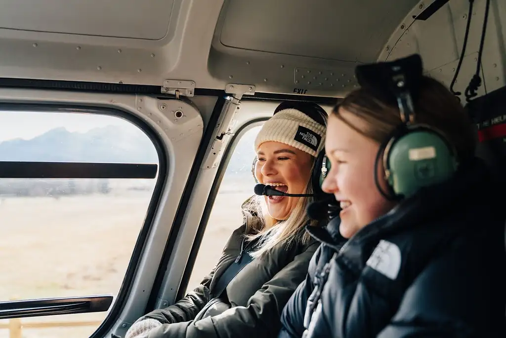 Mt Cook Alpine Vista Helicopter flight with National Park Landing  - 20 mins