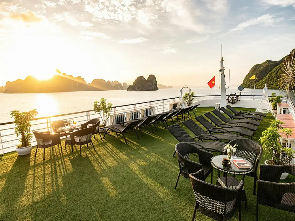 Halong Bay Luxury Day Cruise with Buffet Lunch | From Hanoi