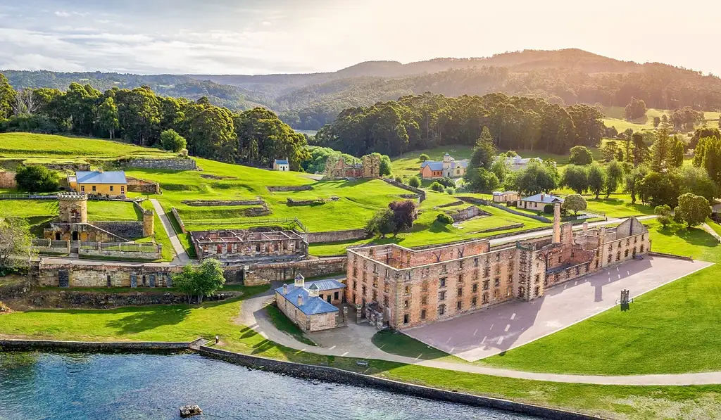 Port Arthur, Richmond & Tasman Peninsula From Hobart