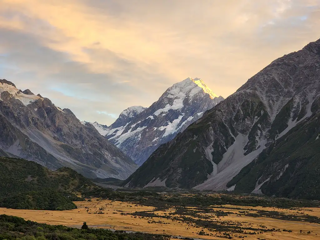 Queenstown to Christchurch Via Mt Cook Day Tour