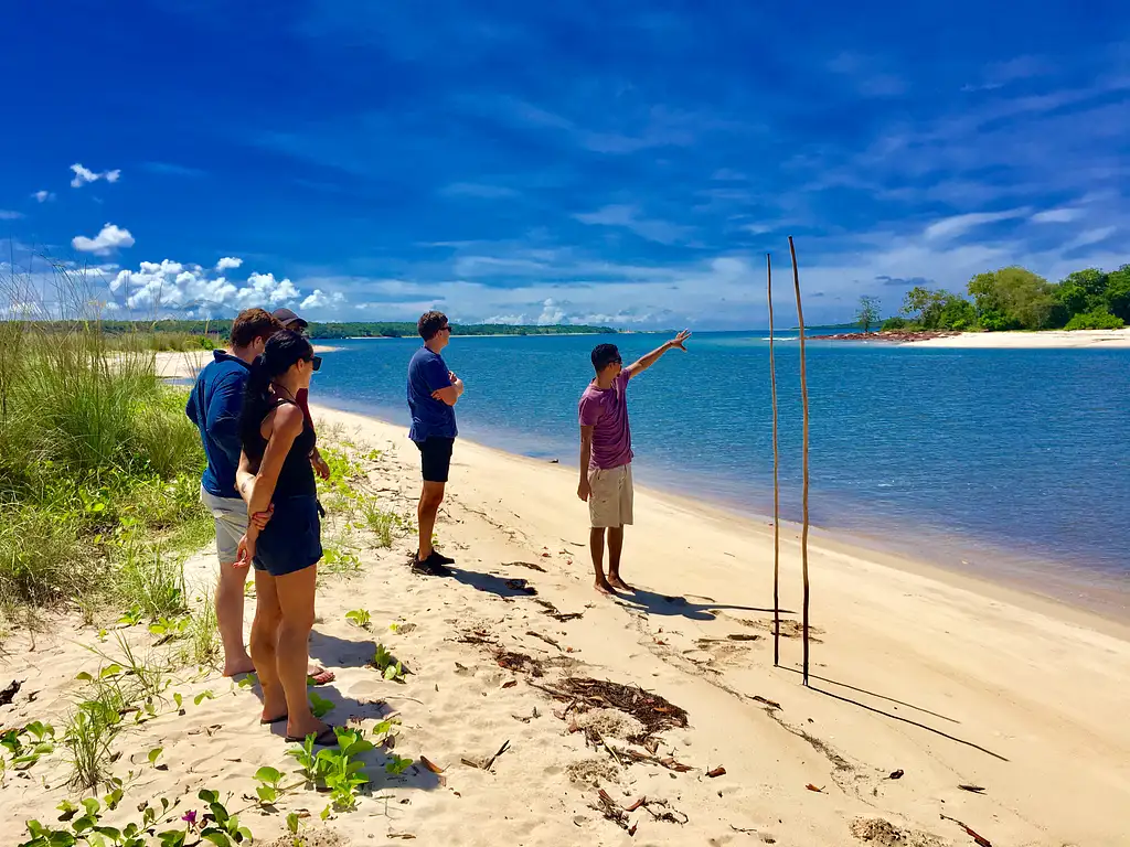 Gove Gululu Day Tour - East Arnhem Land