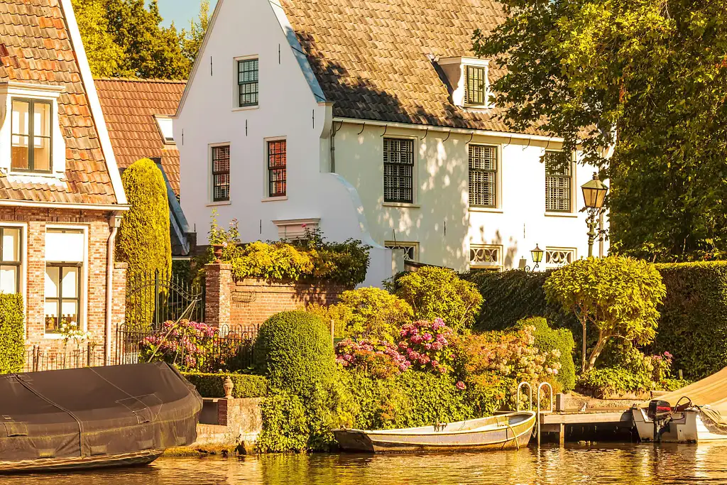 Afternoon high tea cruise on Vecht River from Amsterdam - Group of 2 people (price per group)