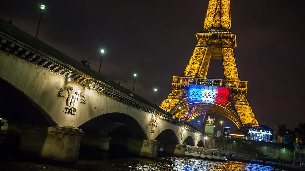 13 Day Paris to Barcelona: Tapas & Train Rides | G Adventures 18-30's