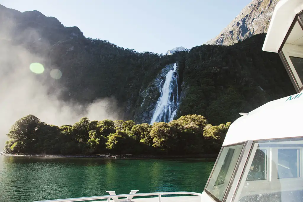 Milford Sound Scenic Small Group Tour & Cruise | From Queenstown