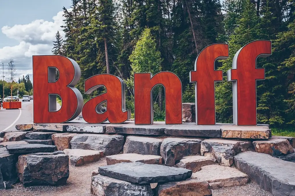 Banff Area And Canyon Guided Walking Tour