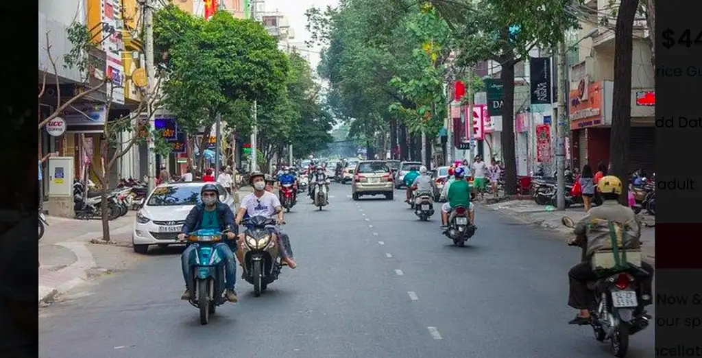 Half Day Ho Chi Minh Local Street Tour by Motorbike