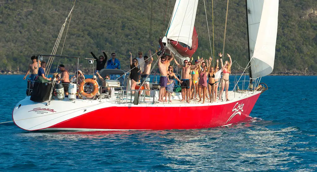 2 Day 1 Night Whitsundays Sailing Adventure on Siska