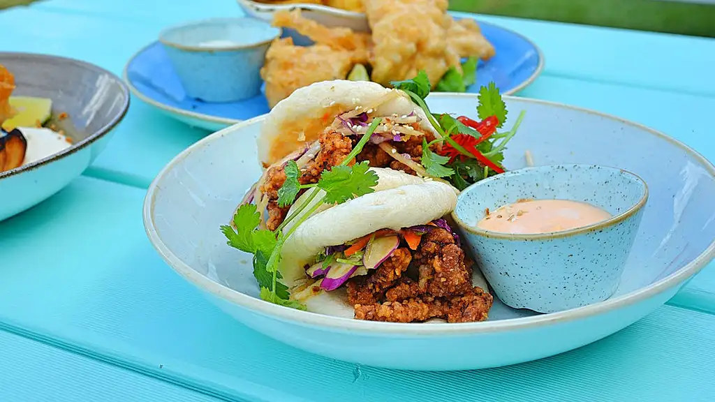 3.5 Hour Weekday or Saturday Gourmet Lunch Tour