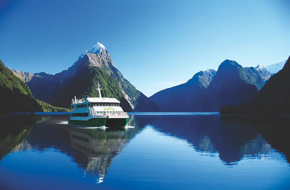Milford Sound Cruise - Full Day - Coach + Cruise + Fly