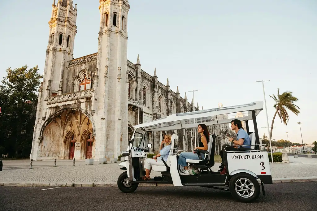 3-hour Best Of Lisbon Tuk Tuk Tour