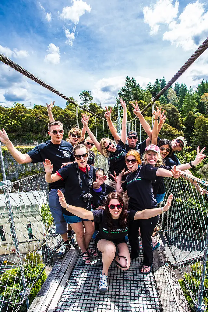 7 Day Coasts & Culture Tour | Auckland to Wellington | Haka Tours