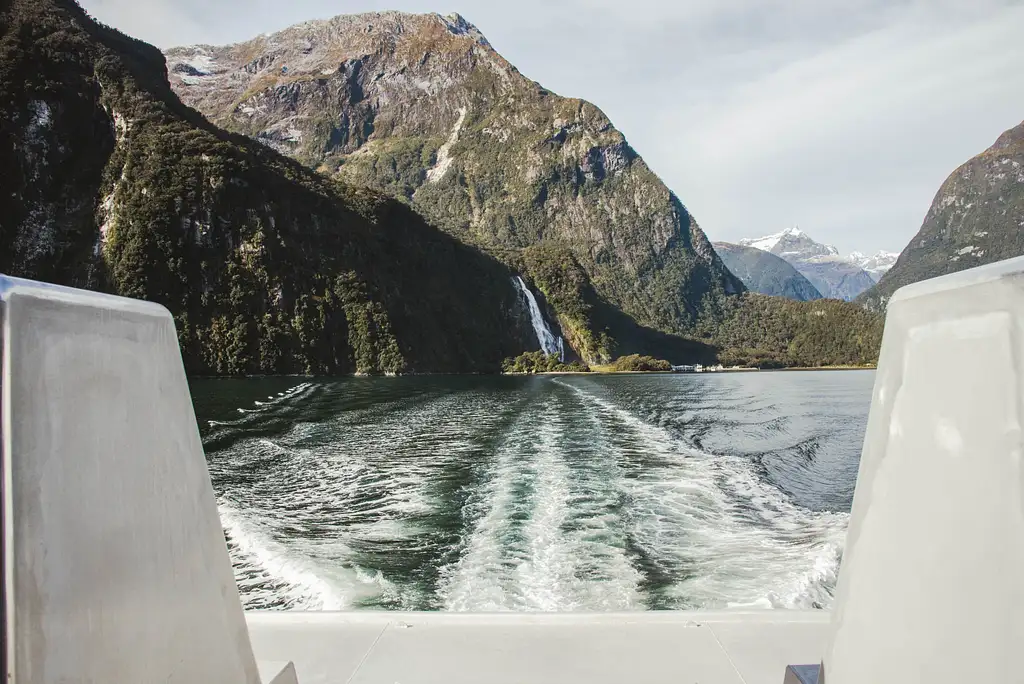 Milford Sound Scenic Small Group Tour & Cruise | From Queenstown