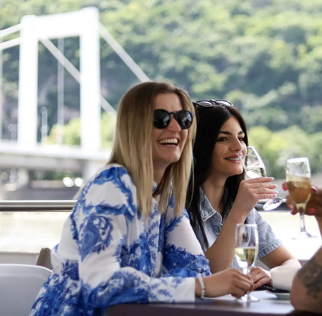 Sunset River Cruise with Unlimited Prosecco in Budapest