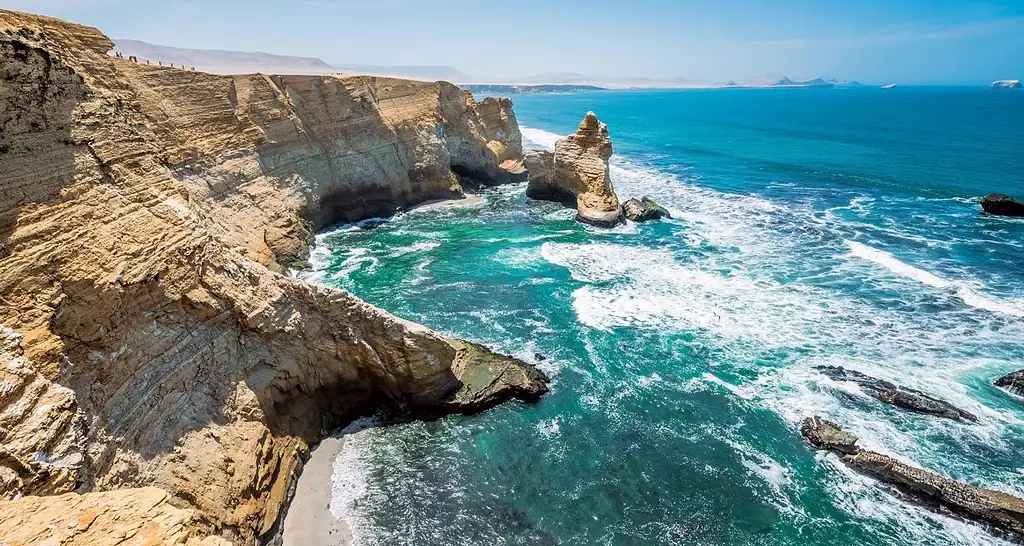 5 Day The Peruvian Coast: Seafood, Sandboarding & Dune Buggies | G Adventures 18 to 35's