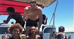 bbq pontoon boat hire gold coast