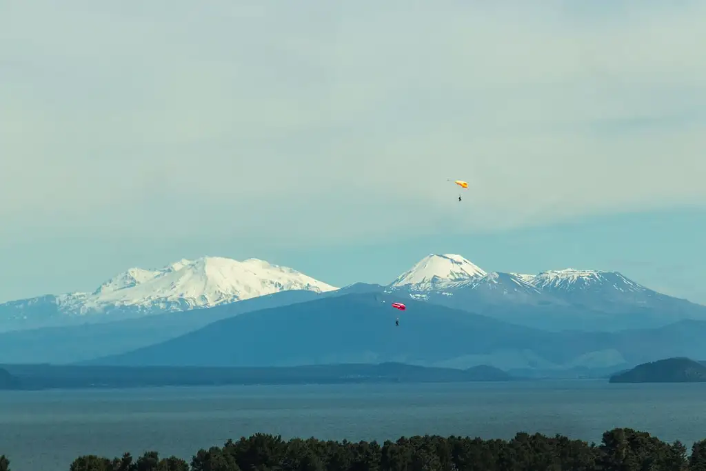 Skydive Taupo: Tandem Skydiving up to 15,000ft