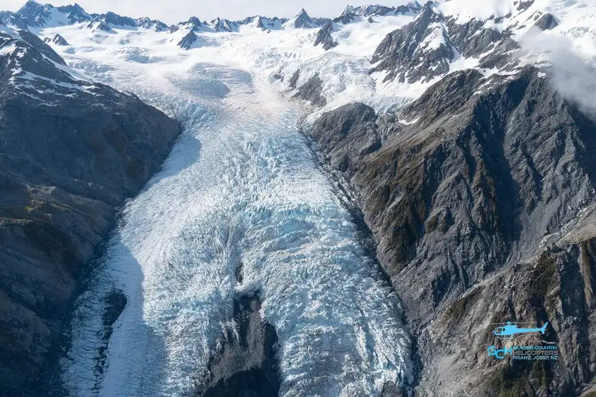 Twin Glacier Helicopter Flight - 16-20 mins