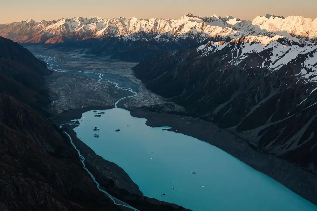 Mount Cook Scenic Helicopter Flight with Alpine Landing
