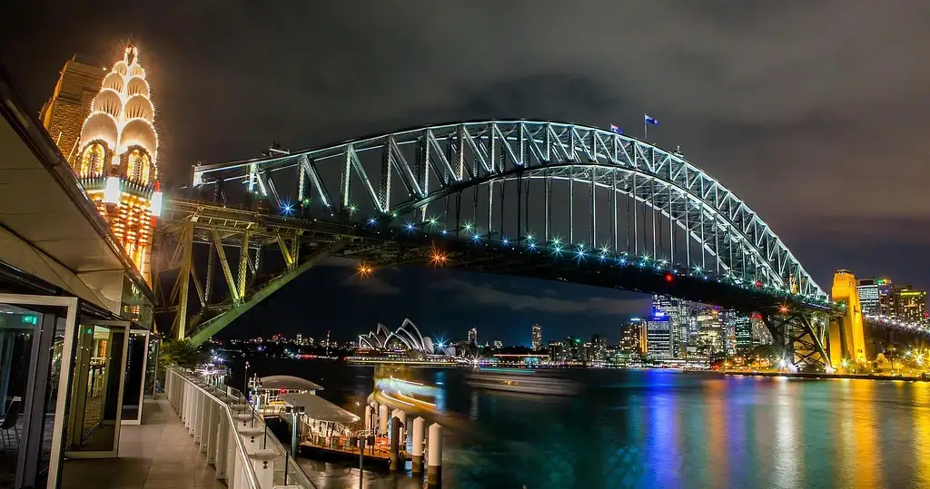 Sydney Night Tour with Sydney Tower Sunset