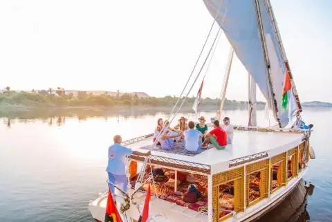 8 Day Egypt Adventure with travel photographer Houston Vandergriff (April 28, 2023)