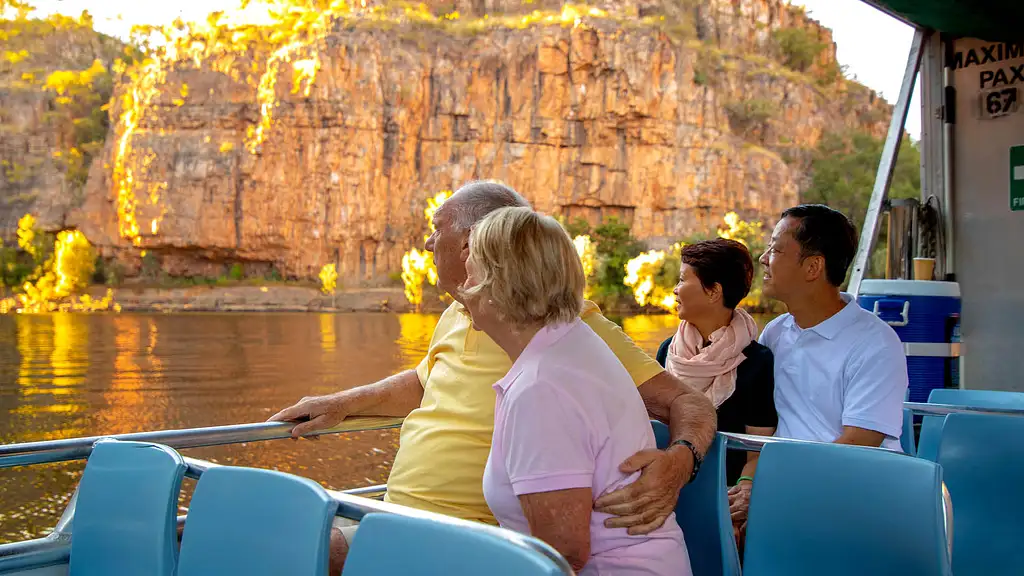 Katherine Gorge Cruise & Edith Falls Tour (D11)
