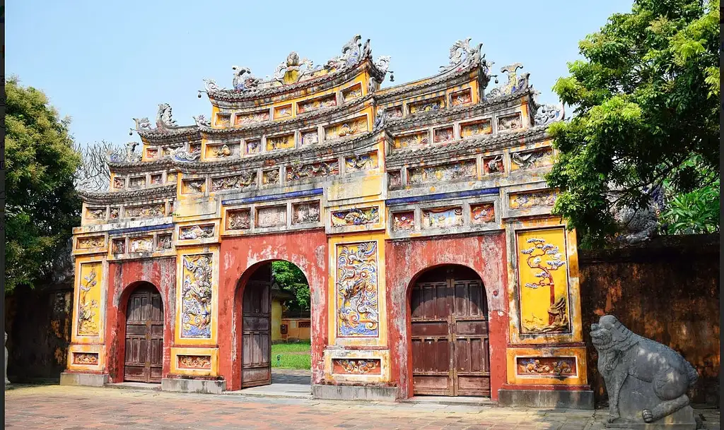 Half-day Tour Hue Imperial City and Boat Trip on the Perfume River