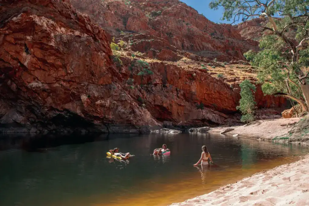 West MacDonnell Ranges (Tjoritja) Tour | From Alice Springs (BDTNT20DAY)