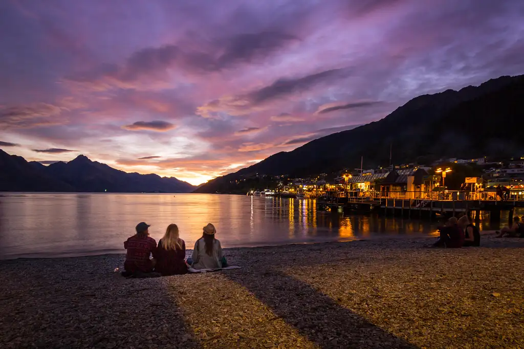 20 Day Legendary New Zealand Tour | Auckland to Wellington | Haka Tours