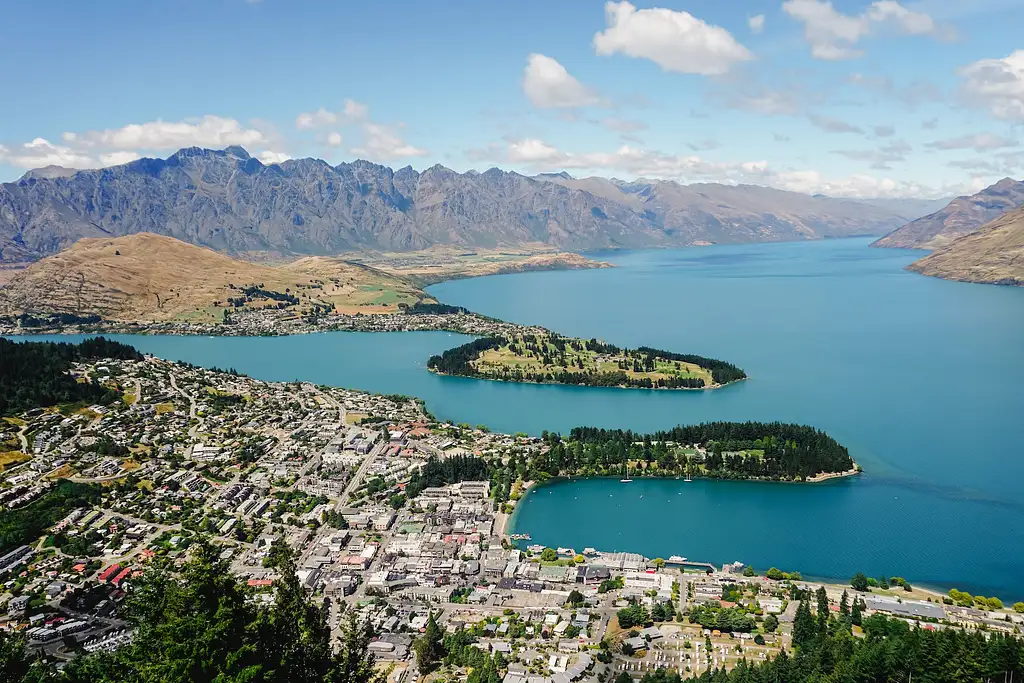 11 Day Takahe Tour | Christchurch to Christchurch | Stray