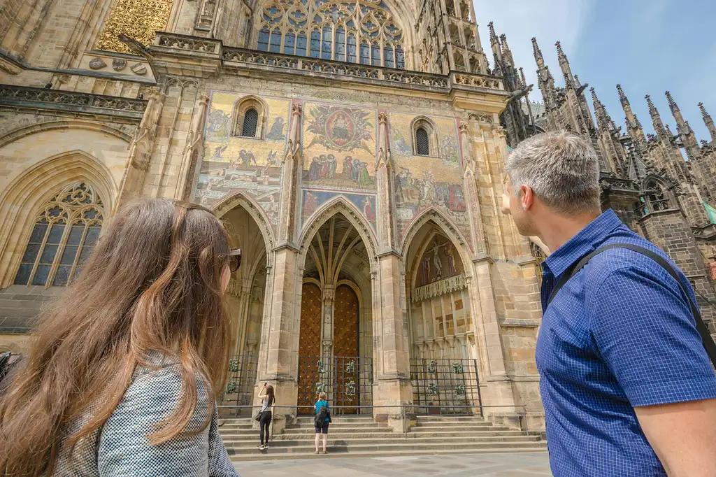 Prague Castle Skip-the-Line Entry Ticket and Minibus Transfer