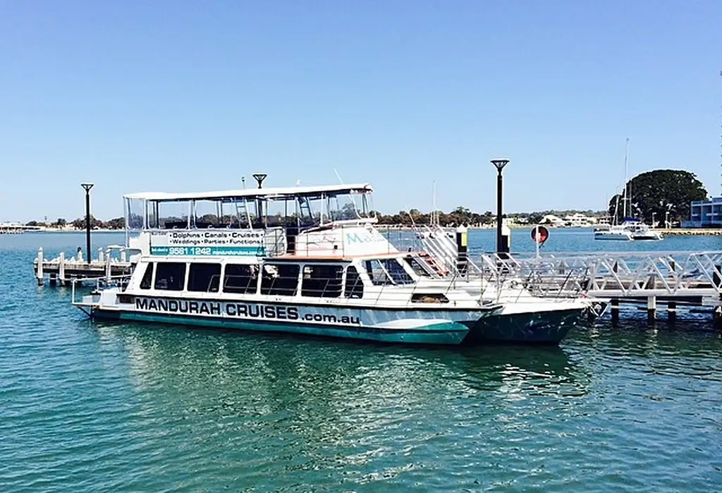 Full-Day Penguin Island & Fremantle Town Tour