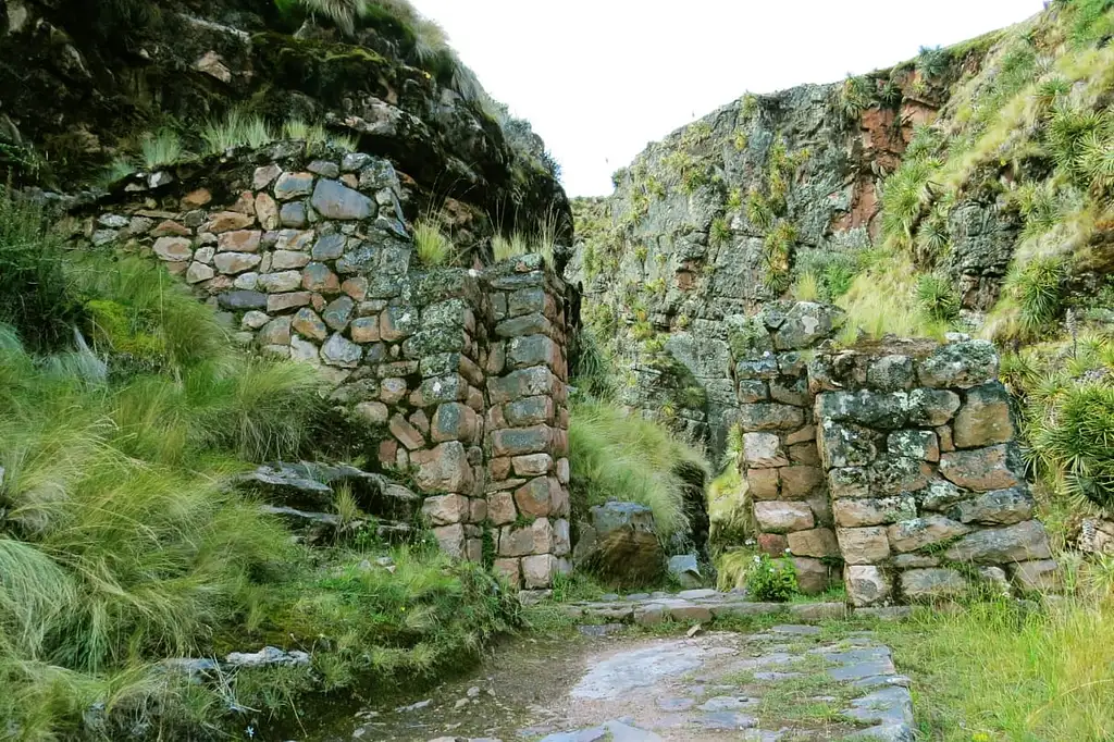 Huchuy Qosqo Tour to Machu Picchu - 3 Days 2 Nights