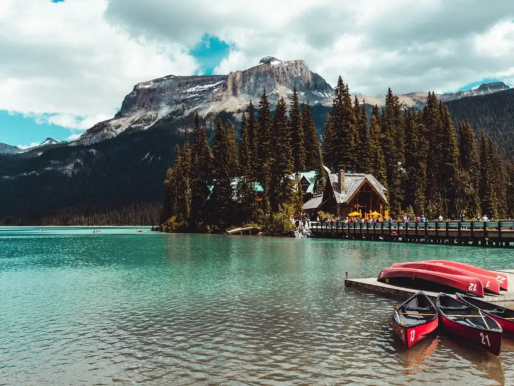 Lake Louise, Yoho National Park And Moraine Lake Tour | From Calgary