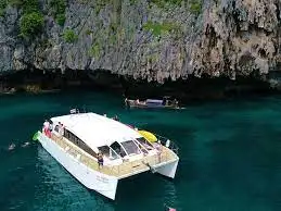 Phi Phi & Maiton Island by Catamaran | Small Group Tour
