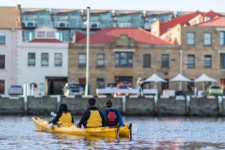 Hobart City Kayaking Tour with Lunch - 2.5 Hours