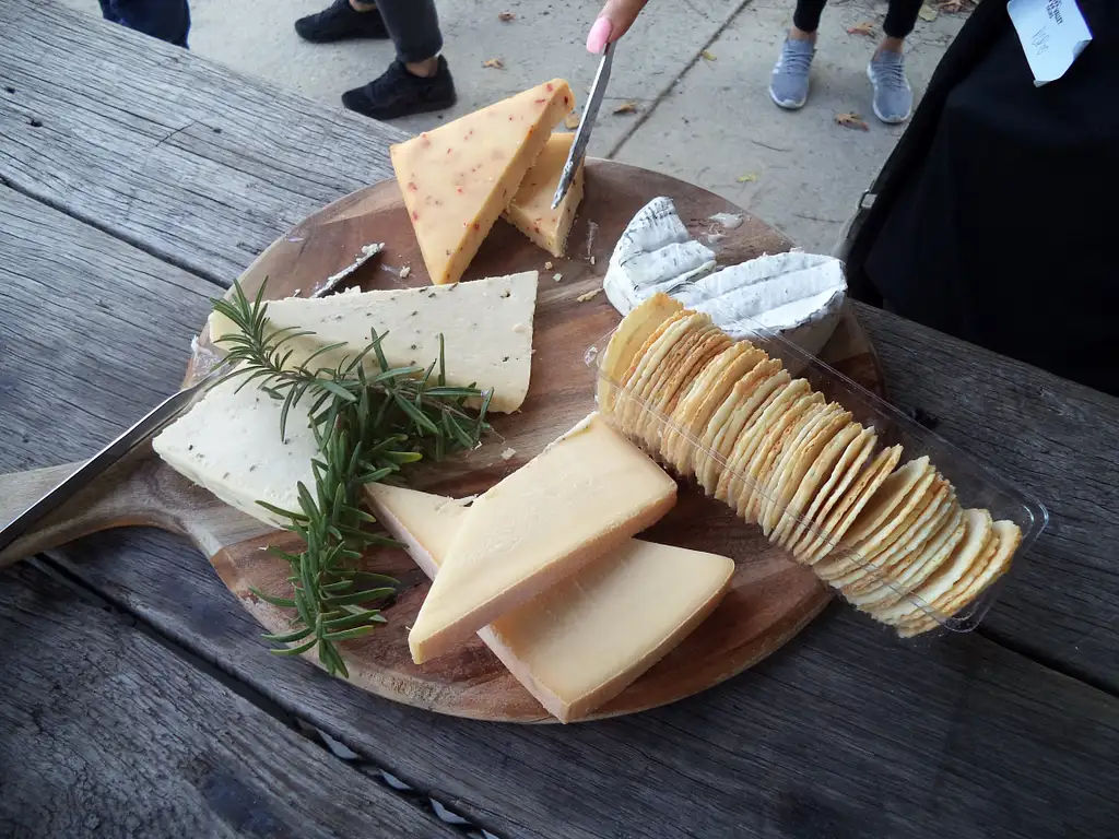 Afternoon Delights Coach Tour | Swan Valley