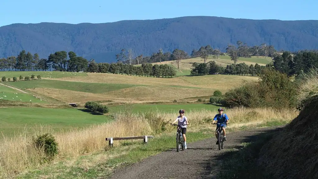 9 Day Guided Cycling Tour of Tasmania