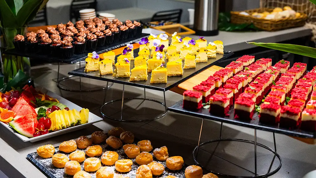 7pm Buffet Dinner Cruise | Inside Seating