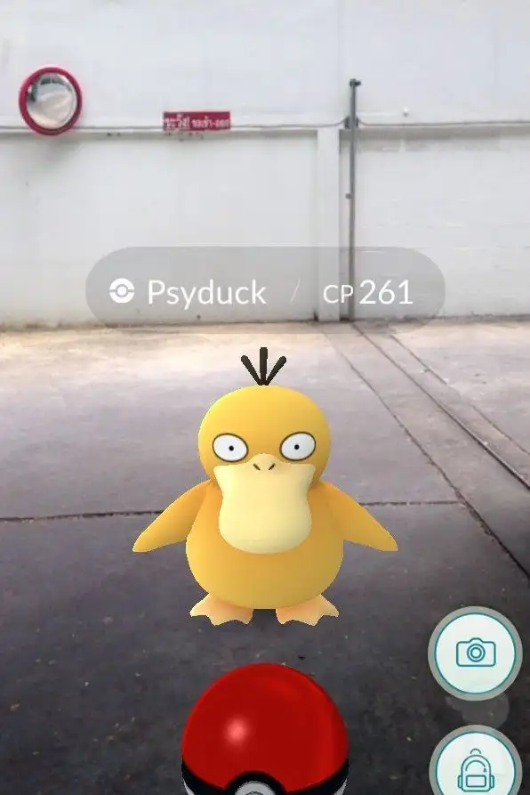 Pokémon (Go) Catching In Bangkok