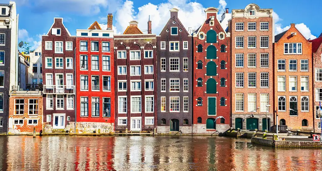 10 Days Essential Western Europe: Amsterdam, Berlin & Epic Views | G Adventures 18-35's