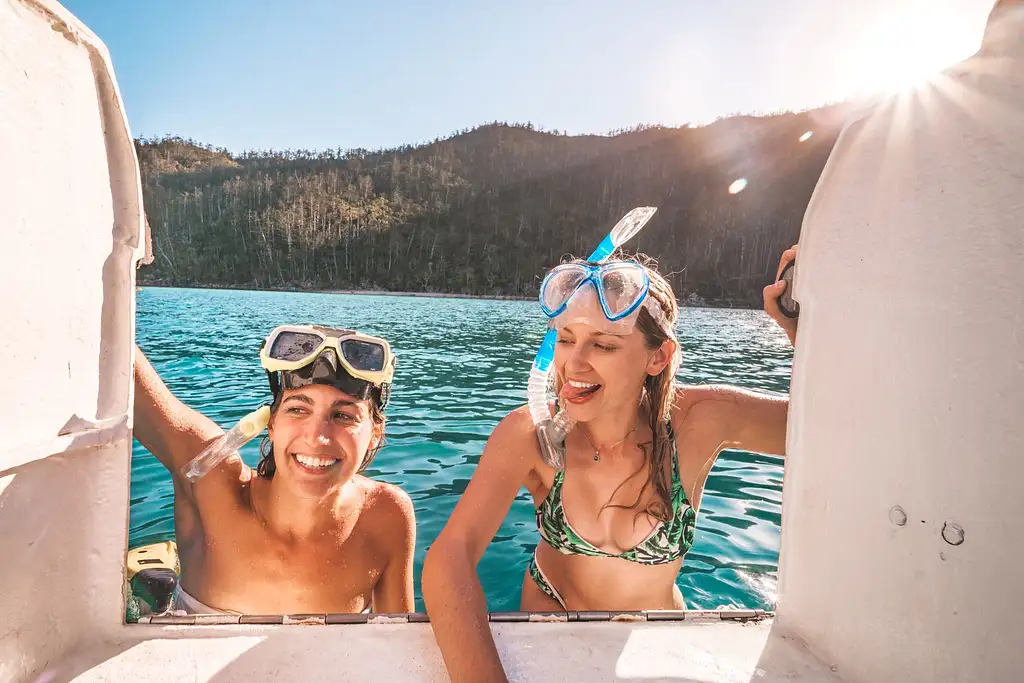 4 Day, 3 Night Whitsunday Sailing Tour On Maxi Yacht Condor (last sailing 22 April 2023)
