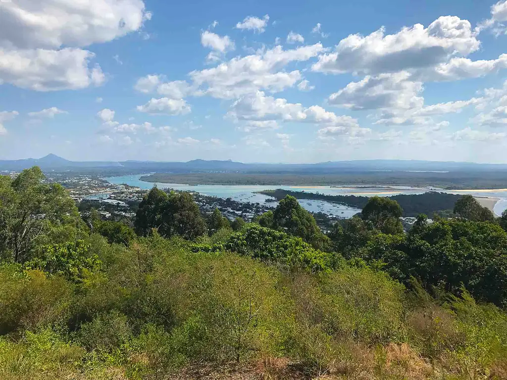Secrets of Noosa Tour with Oceanview Lunch - Day Tour