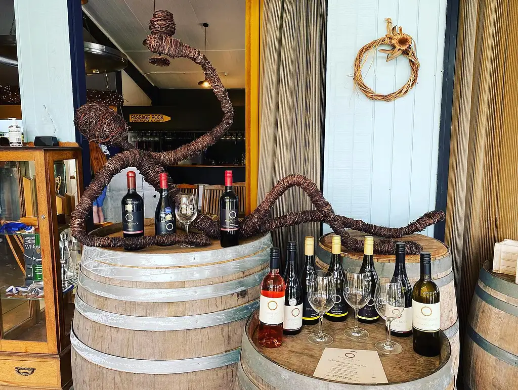 Waiheke Wine & Fishing Tour